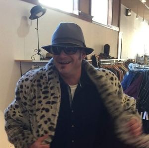 Meet your Posher, Robert